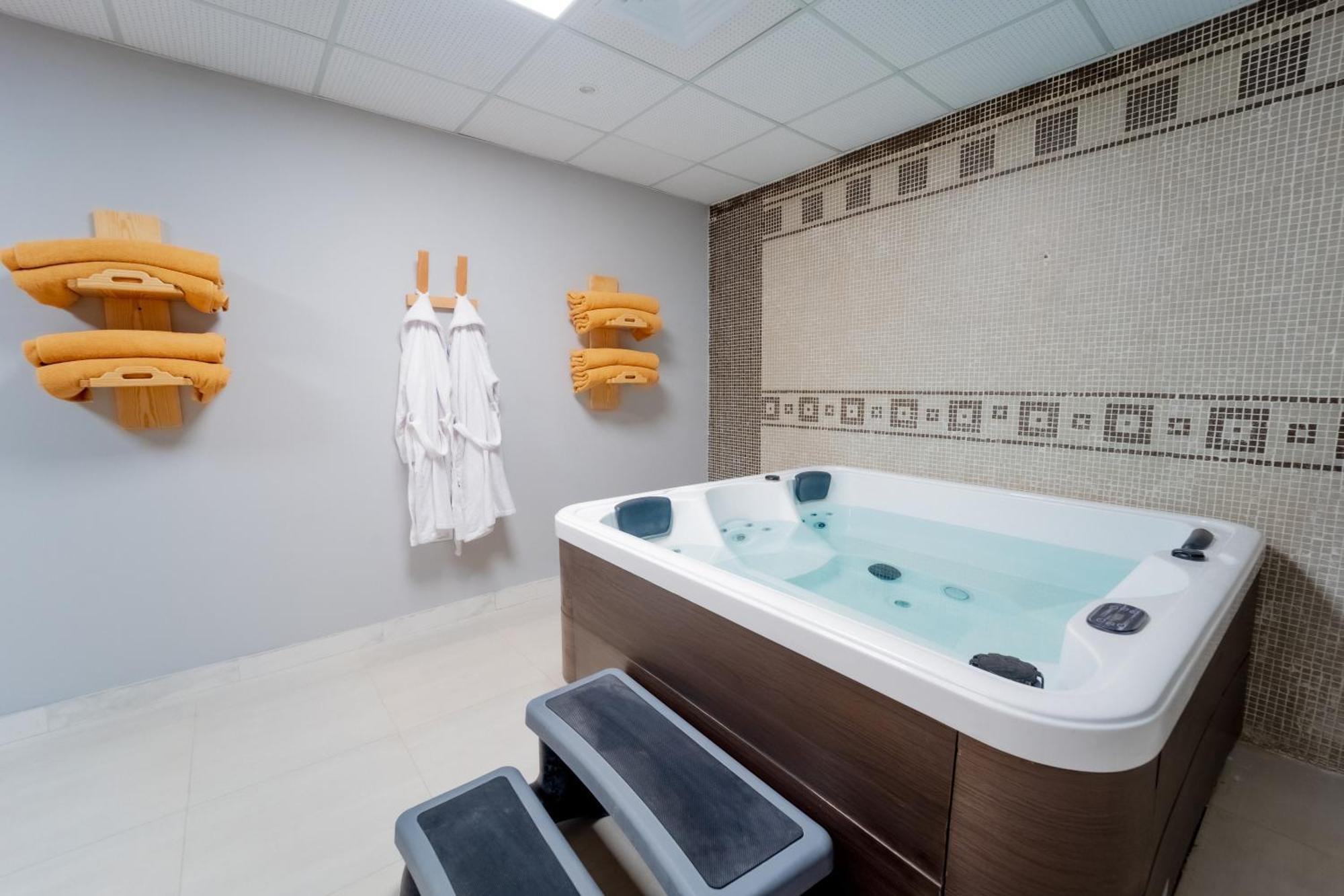 The Temple Hotel & Spa ルクソール エクステリア 写真